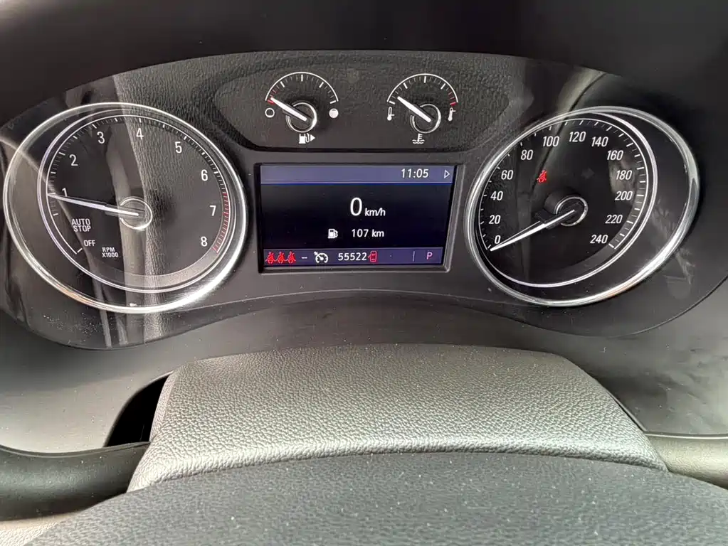 Lacrosse 2021 model 652T Luxury