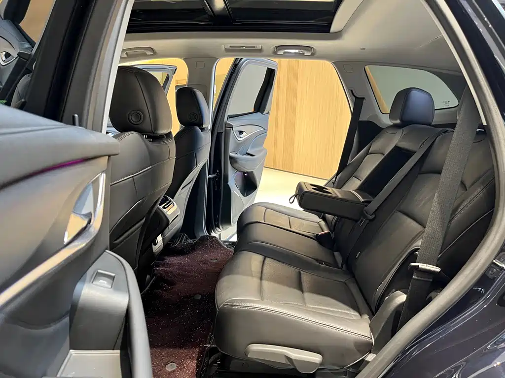 Фото машины 24