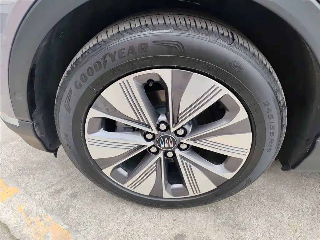 Buick E4 2023 Premium Edition