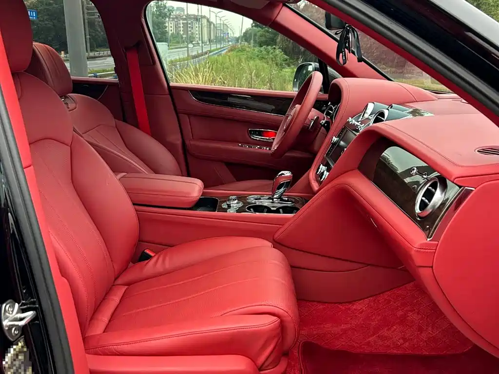 Tianyue plug-in hybrid 2019 model 3.0T PHEV