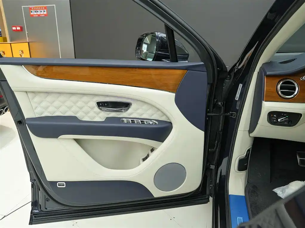 Фото машины 26