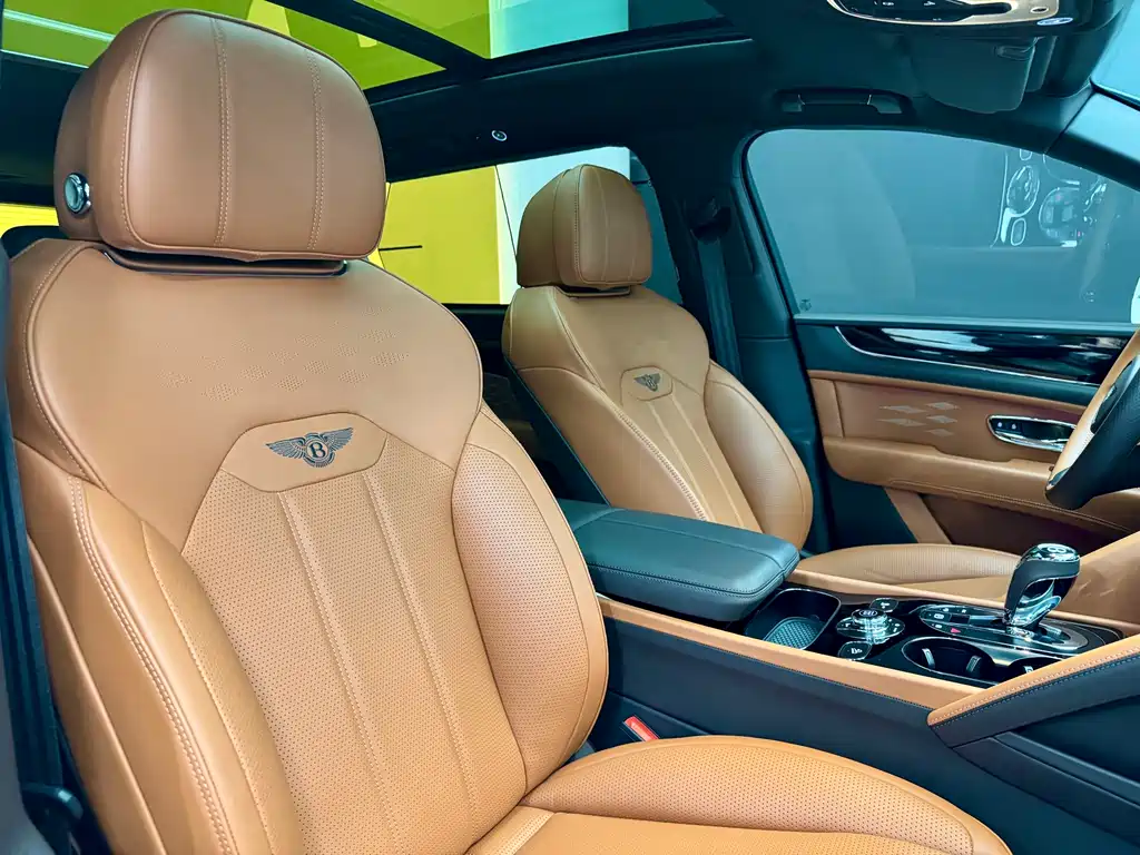 Tianyue 2024 4.0T V8 long wheelbase version