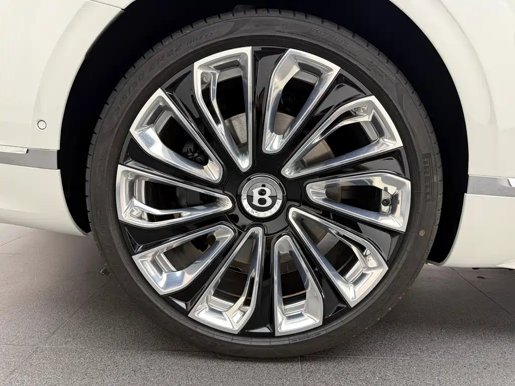 Фото машины 24