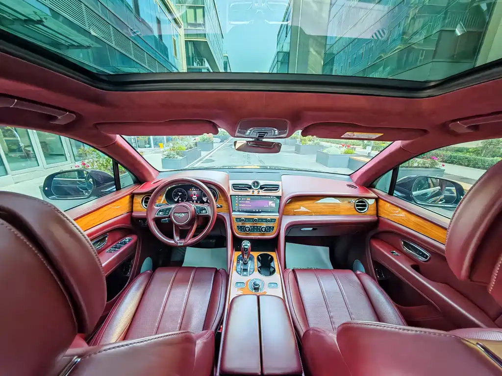 Tim Yue 2021 4.0T V8