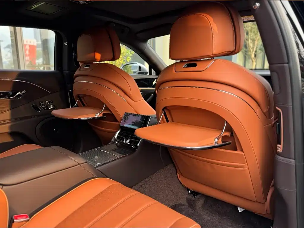 Flying Spur plug-in hybrid 2025 4.0 T V8 Mulliner