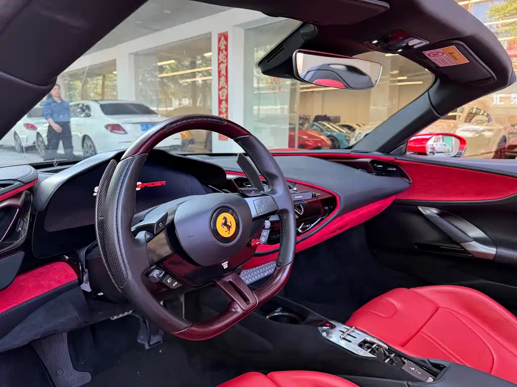 SF90 2021 model 3.9 T V8 Spider