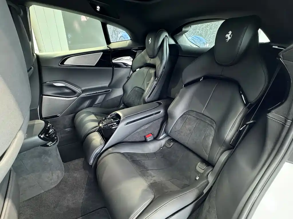 Purosangue 2023 model 6.5L V12