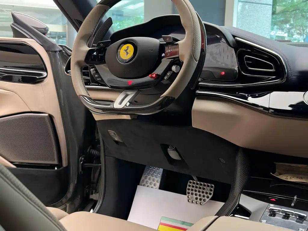 Purosangue 2023 model 6.5L V12