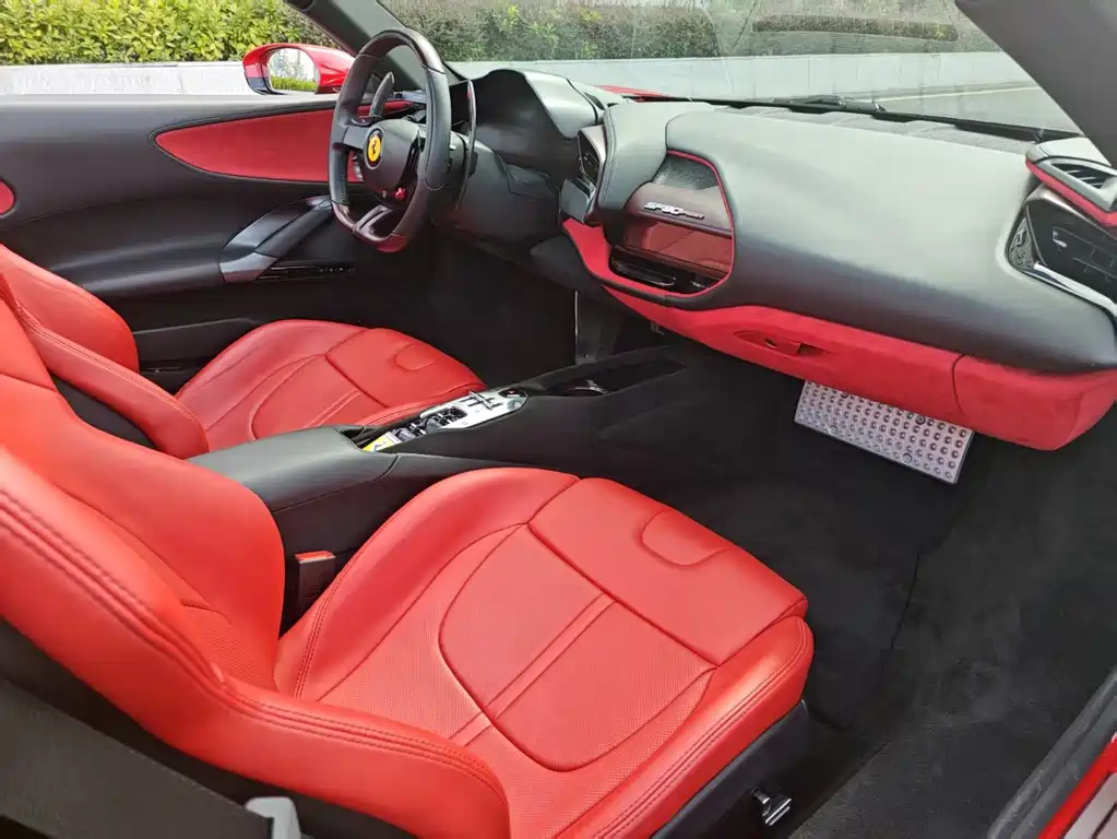 SF90 2021 model 3.9 T V8 Spider