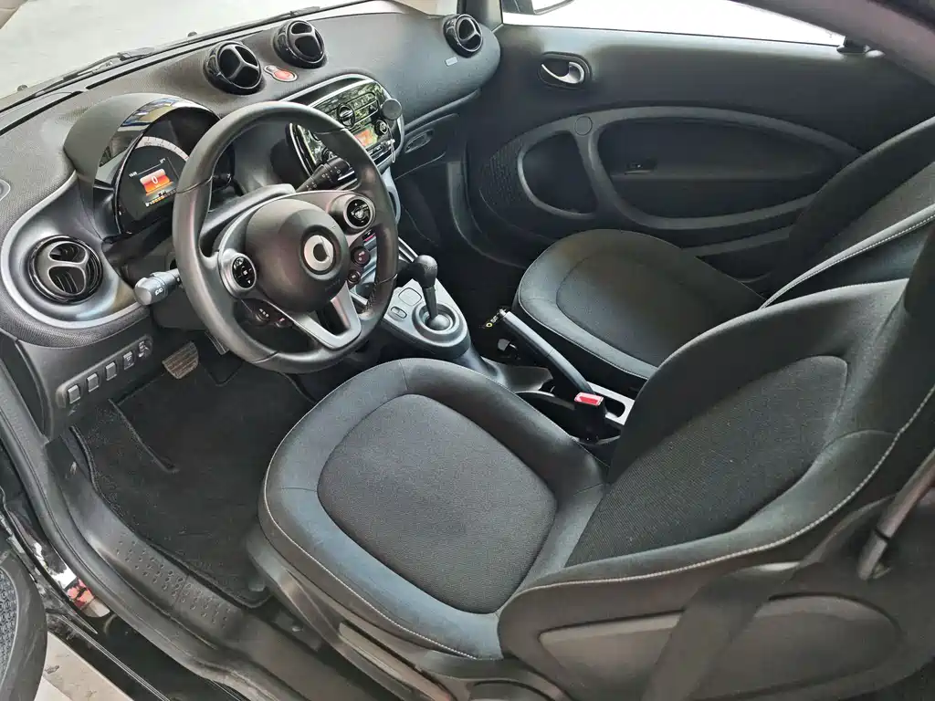 Smart fortwo 2019 model 0.9T 66kw hardtop front version country VI