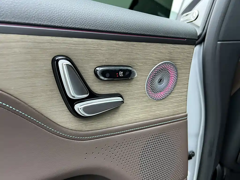 Фото машины 37