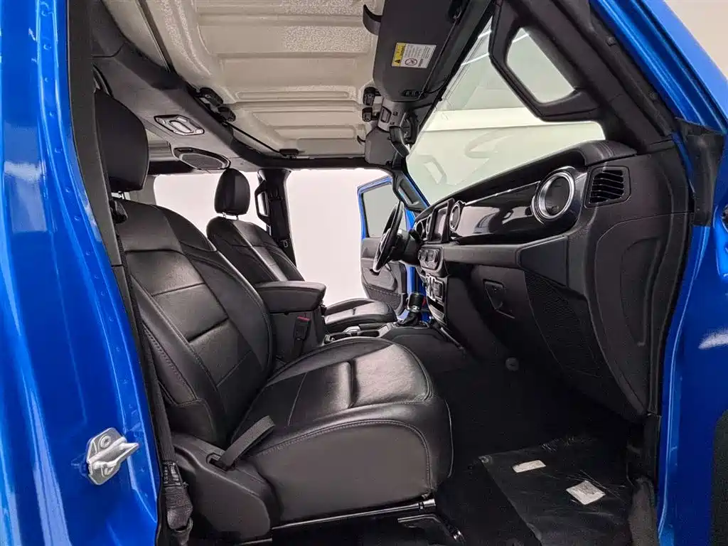 Wrangler 2022 2.0T Highland four-door version