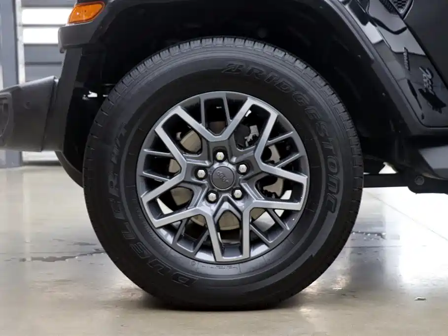 Фото машины 24