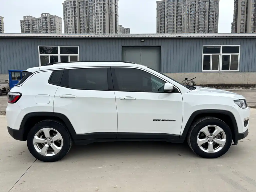 Guide 2019 200T Automatic Home Sharing-Connected Large Screen Version