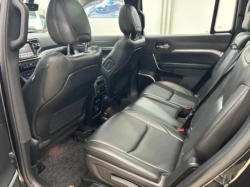 Grand Commander 2022 2.0T Two-wheel drive Deluxe Edition