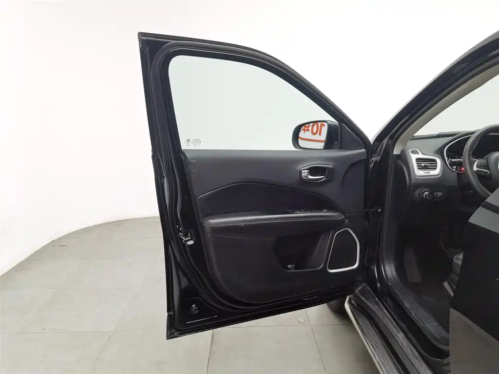 Фото машины 23