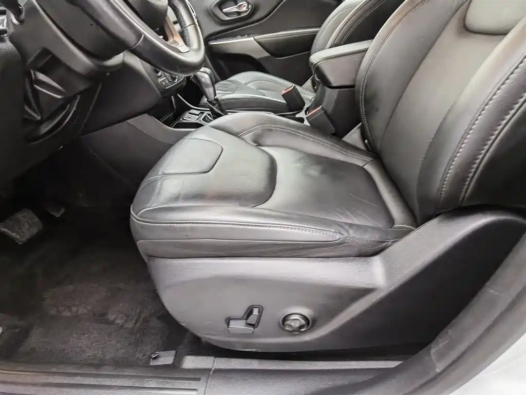 Фото машины 23