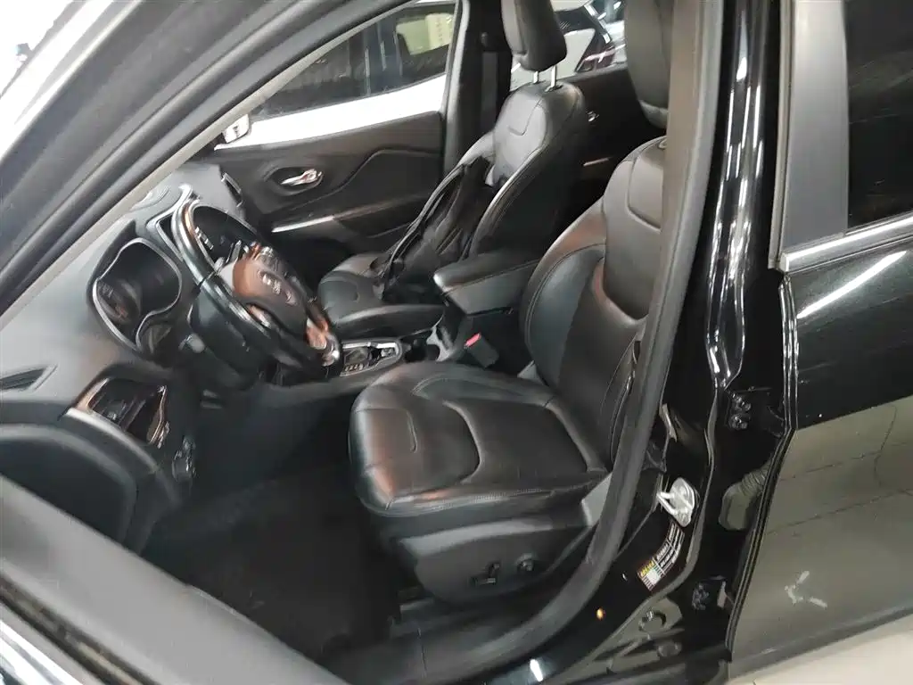 Фото машины 22