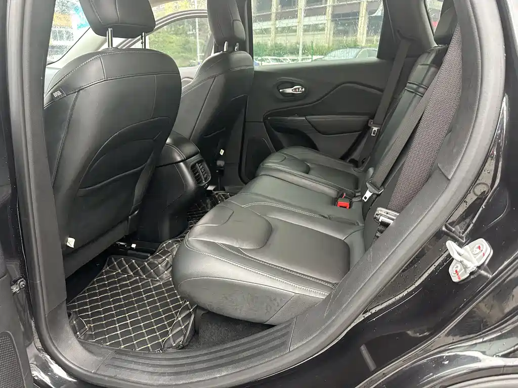 Фото машины 14