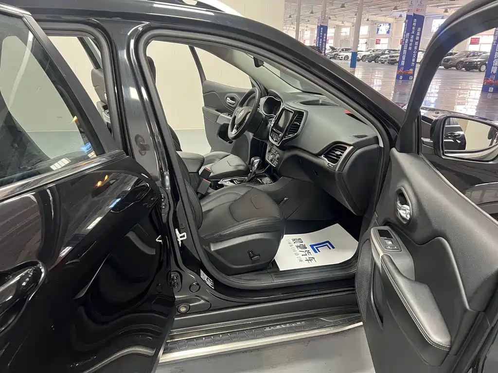 Фото машины 10