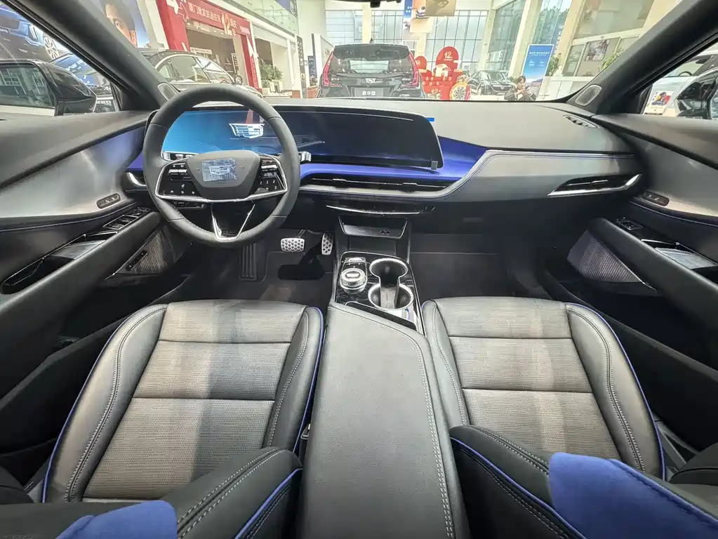 Cadillac GT4 2023 25T Premium Model