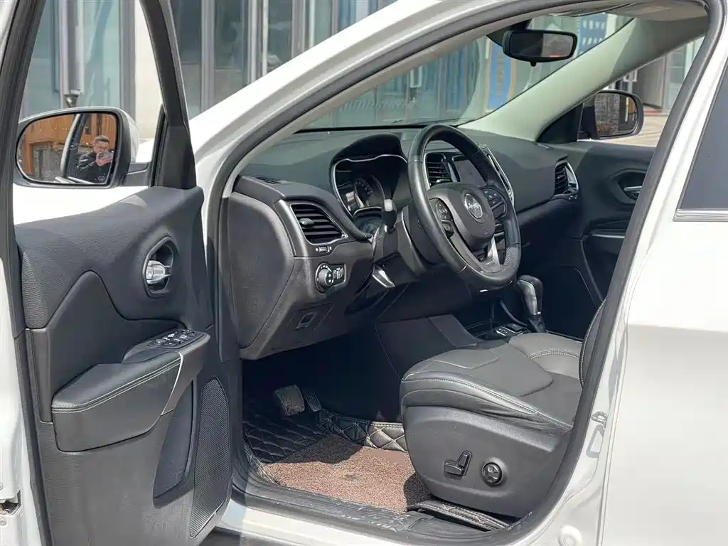 Фото машины 8