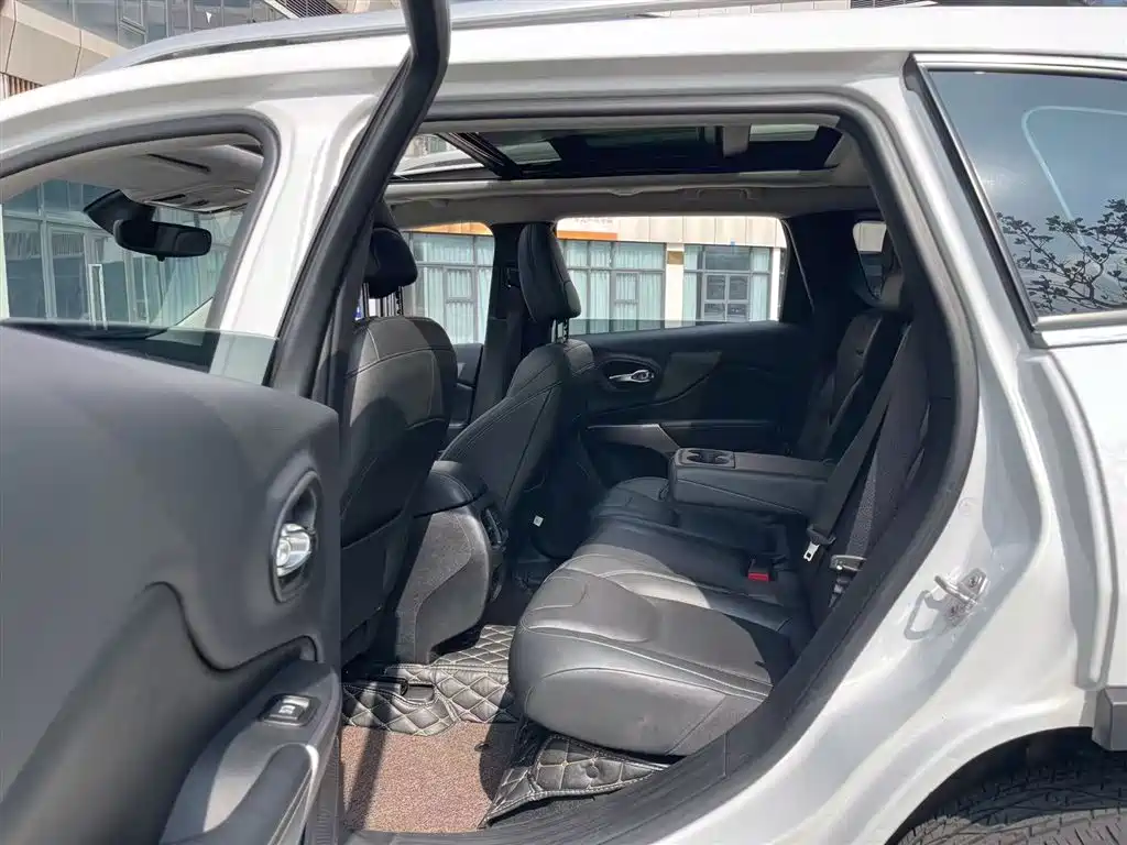 Фото машины 9