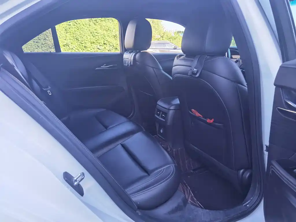 Cadillac CT4 2022 28T fashion type