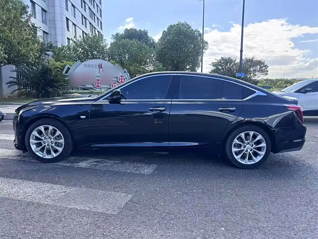 Cadillac CT5 2022 28T Luxury (Standard Version)