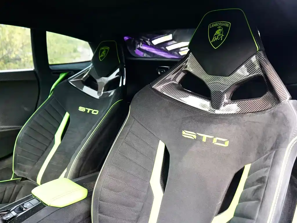 Huracán 2021 Huracán STO