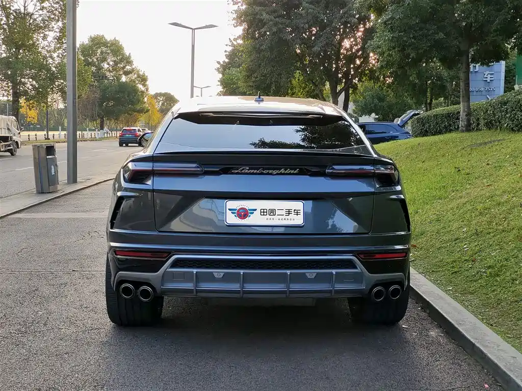 Urus 2021 model 4.0 T V8