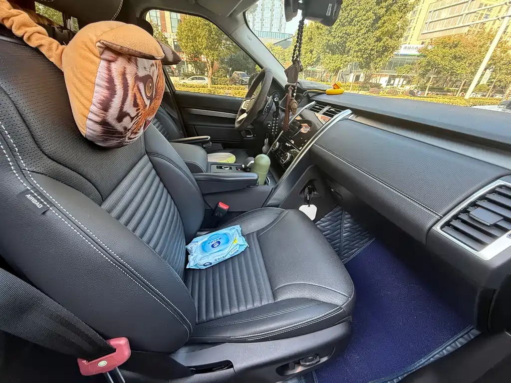 Discover the 2023 360PS R-Dynamic SE