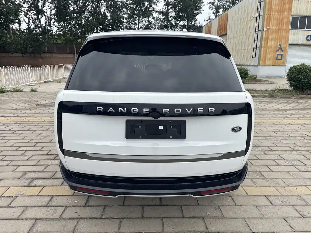 Range Rover 2025 model 3.0 L6 400PS Shengshi Extended Version