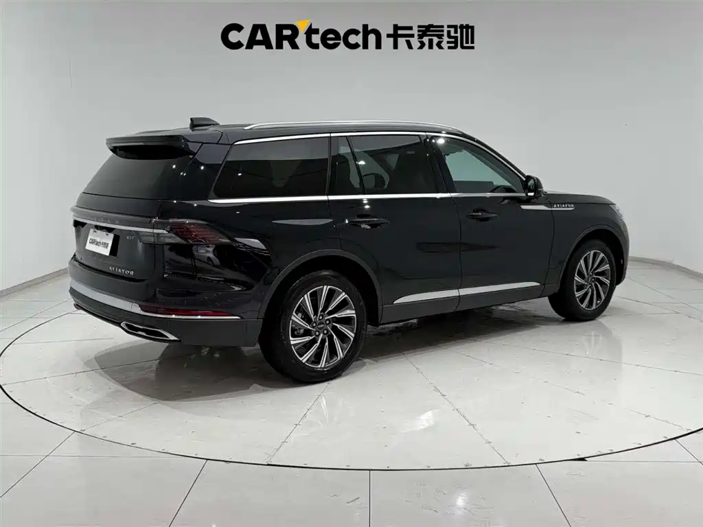 Flying Home 2024 3.0T V6 four-wheel drive elegant six-seater