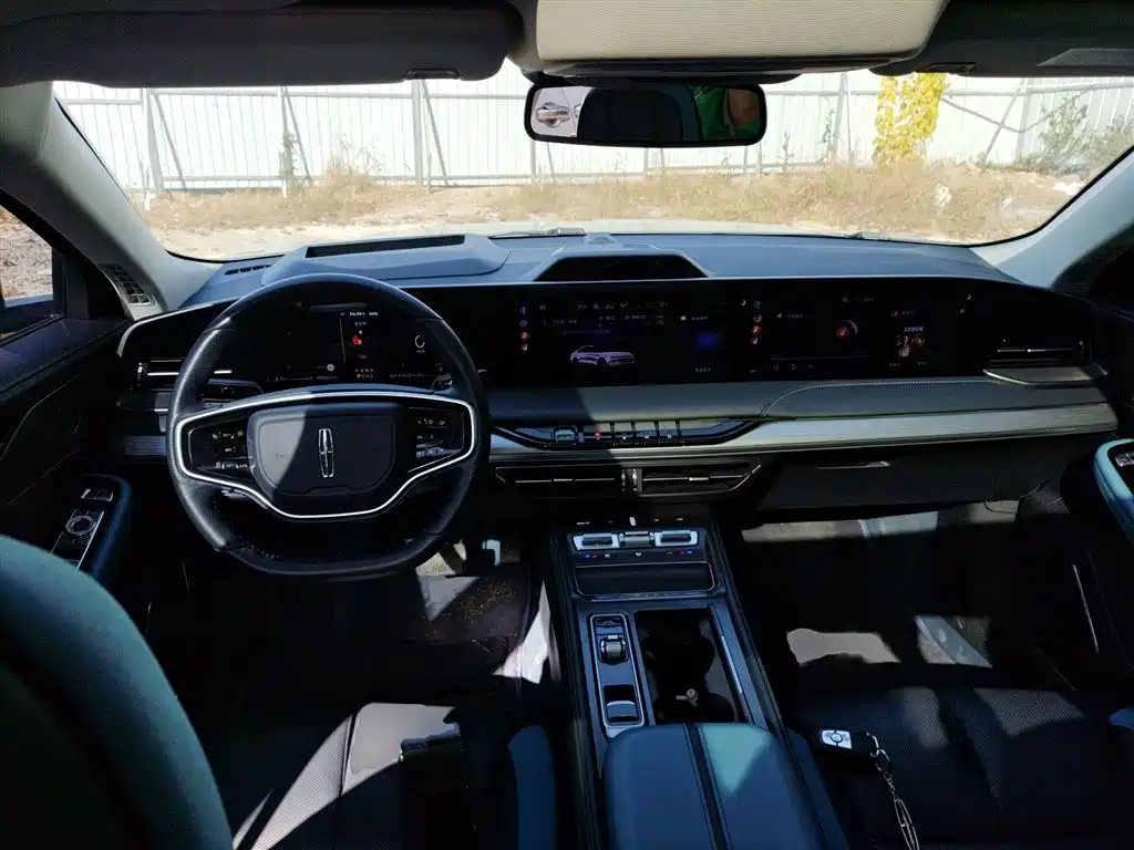 Lincoln Z 2024 2.0T two-wheel drive Zunyao Hybrid version