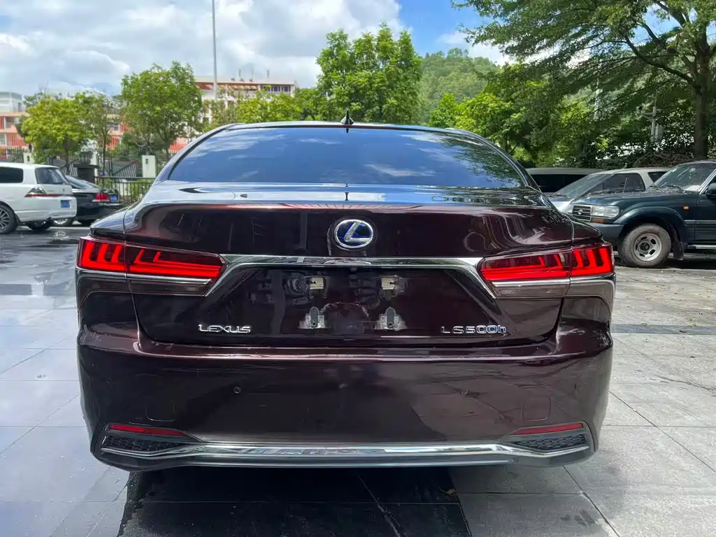 Lexus LS 2020 500h Excellent Edition Country V