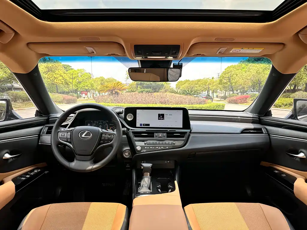 Lexus ES 2023 Model 200 Excellent Edition