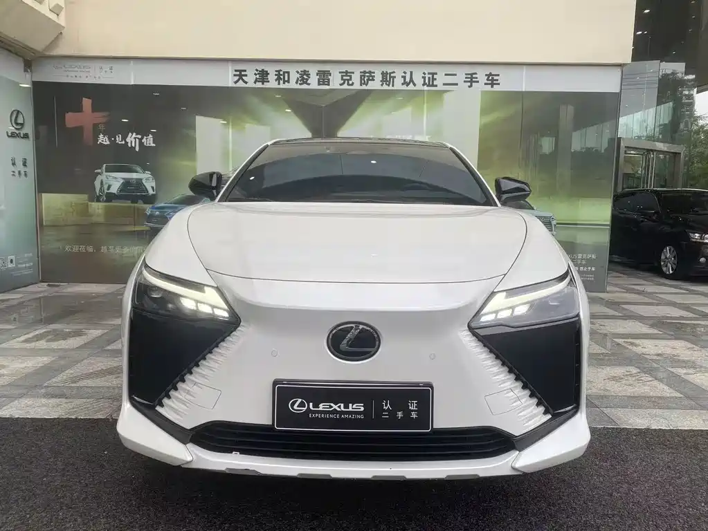 Lexus RZ 2023 450e four-wheel drive indulgent edition