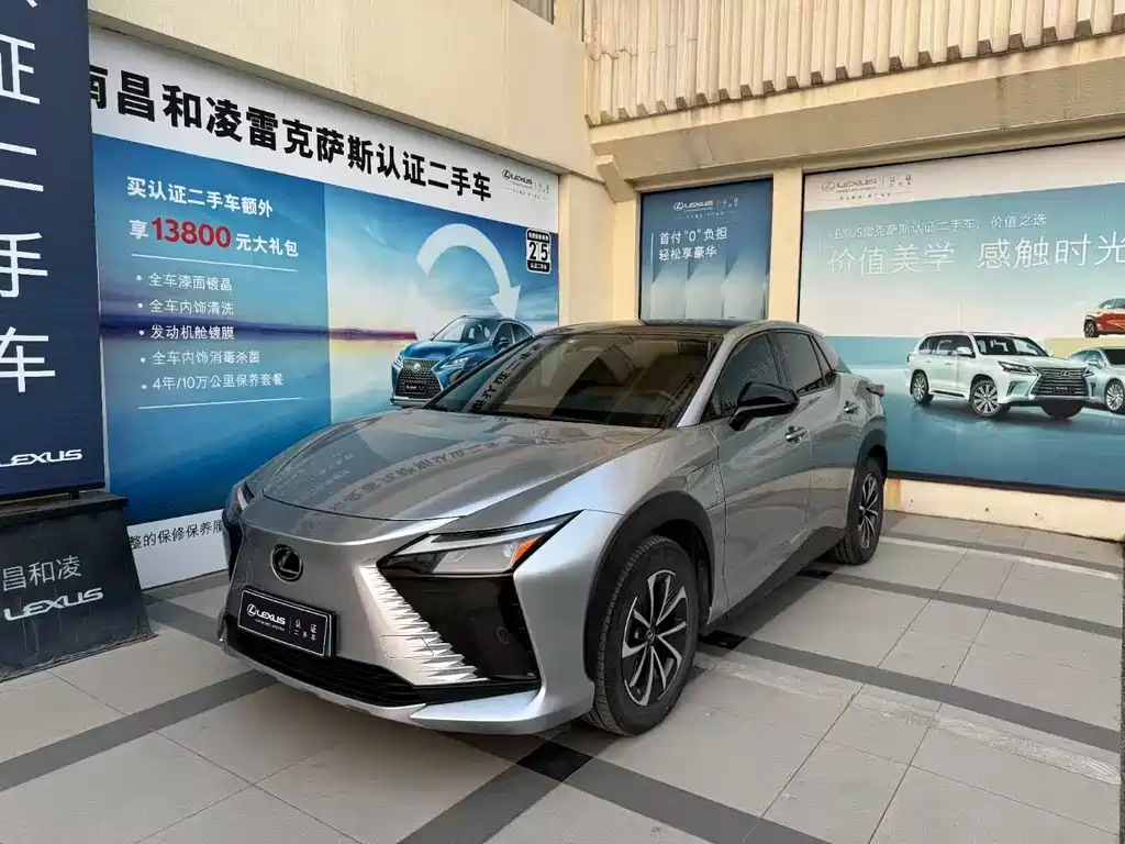 Lexus RZ 2023 450e four-wheel drive indulgent edition