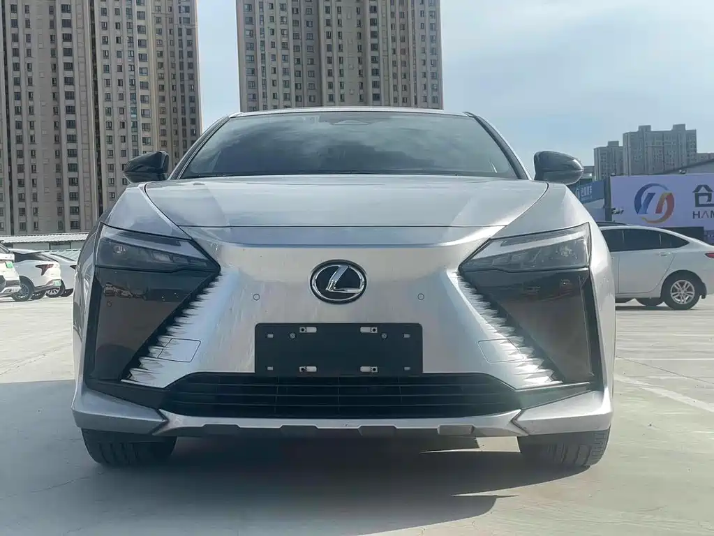 Lexus RZ 2023 450e four-wheel drive vertical version