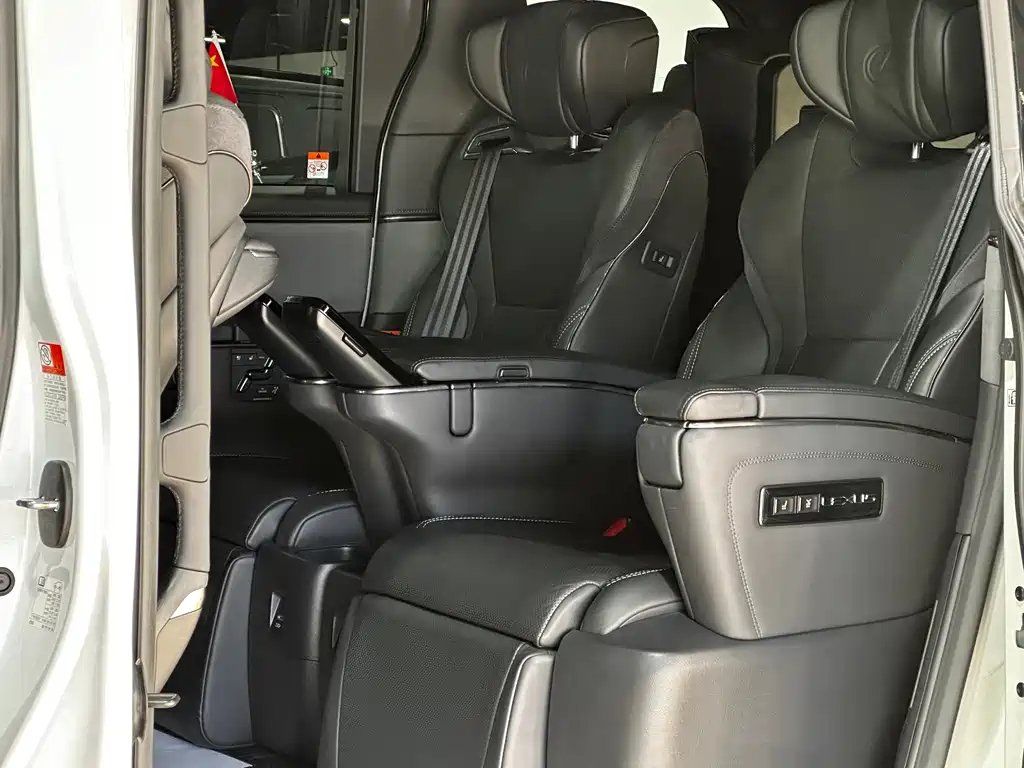 Фото машины 24