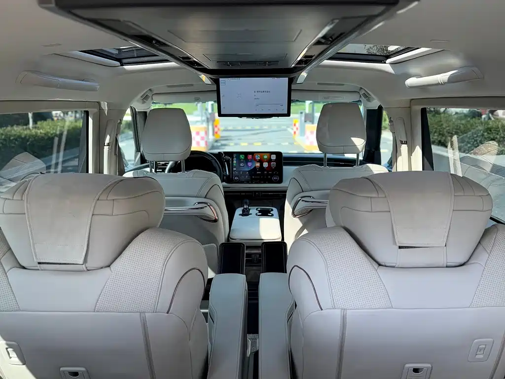 Фото машины 24