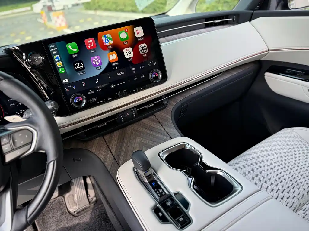 Фото машины 30