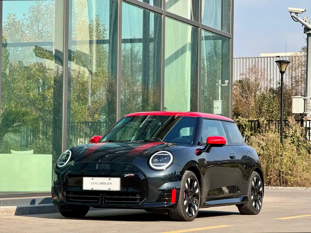 Фото машины 24