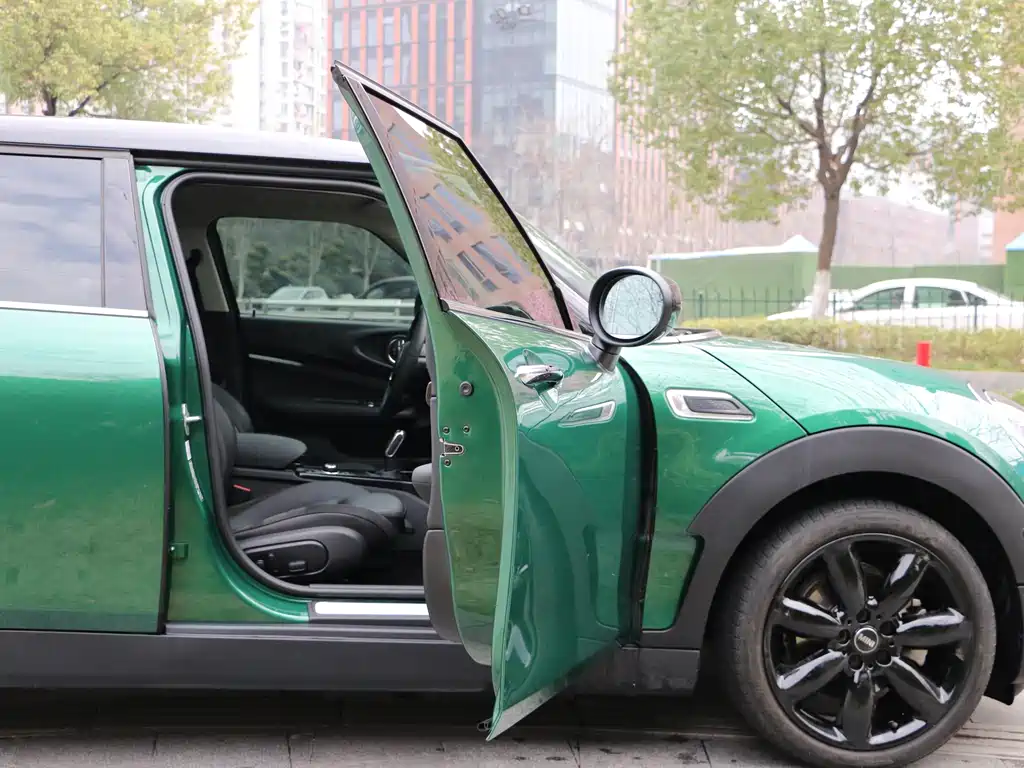 Фото машины 23