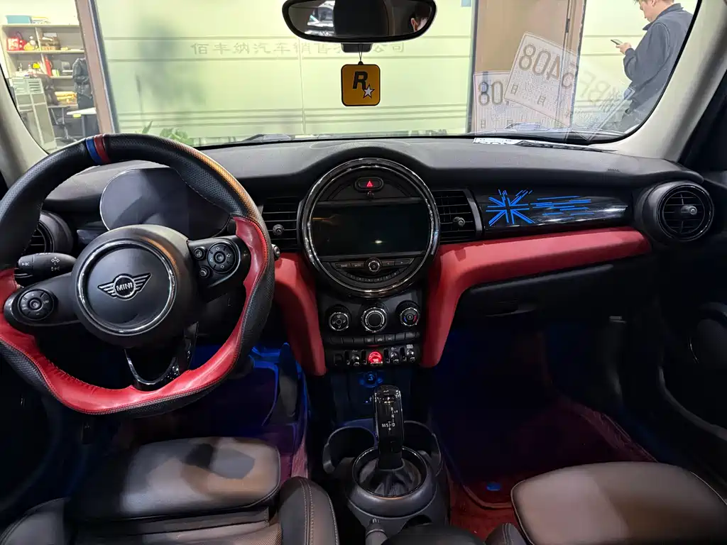 MINI 2021 1.5T COOPER classic five-door version