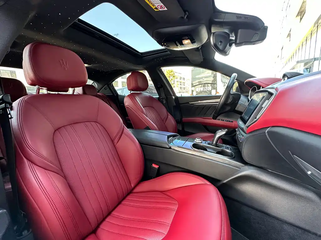 Ghibli 2019 Model 3.0 T Deluxe Edition Country VI