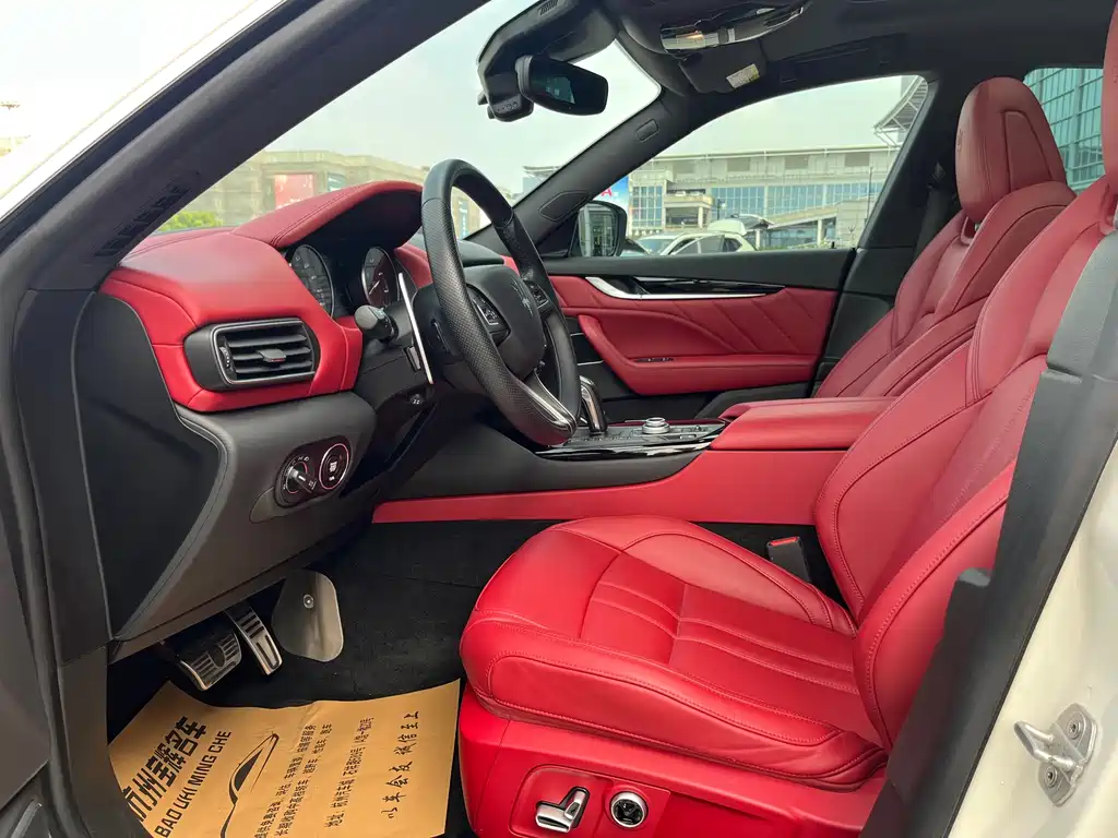 Levante 2022 model 3.0T Modena