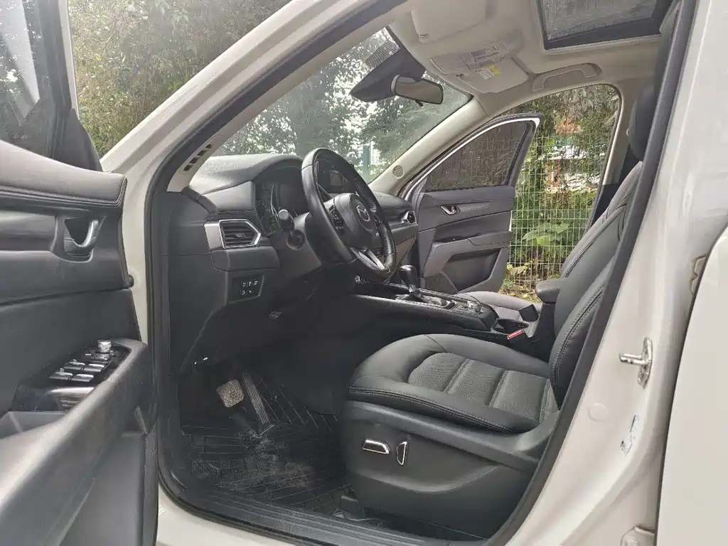 Mazda CX-5 2022 2.0L automatic two-wheel drive Zhiya type