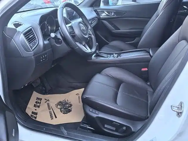 Mazda CX-4 2021 2.5L automatic four-wheel drive Blue Sky Passion Edition